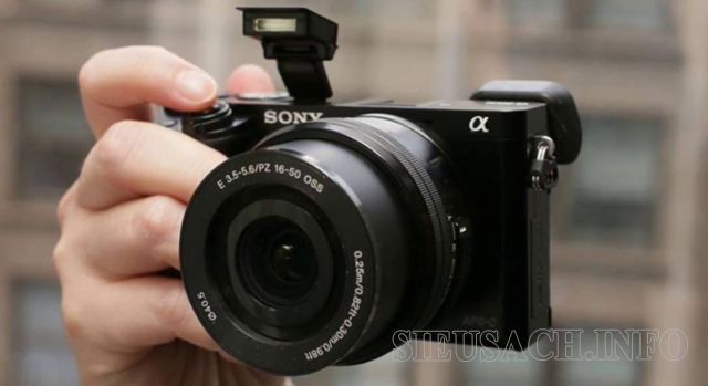 Máy ảnh ống kính rời dành cho người mới Sony Alpha A6000